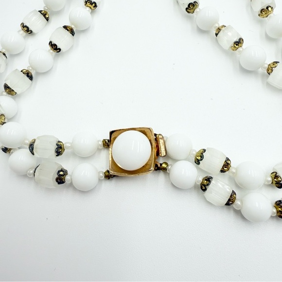 Vintage White Glass Beads Multi Strand Necklace - Picture 4 of 8